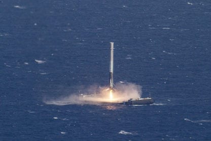 spacex flacon 9 atterrissage mer plateforme drone 8 avril 2016 dragon capsule