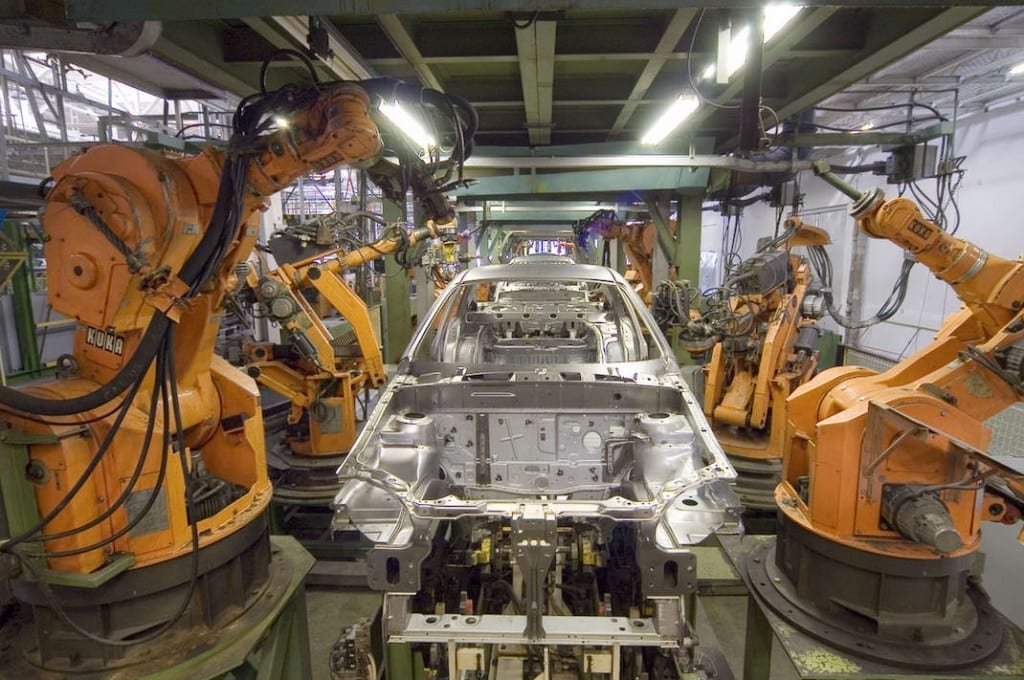 bras robotique chaine montage emplois perte automobile