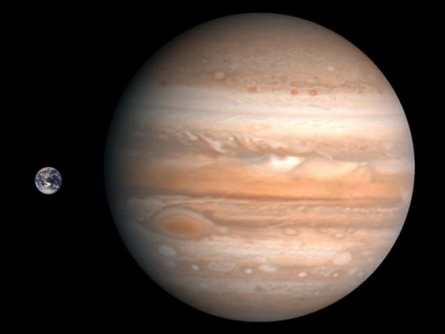 Terre Jupiter comparaison