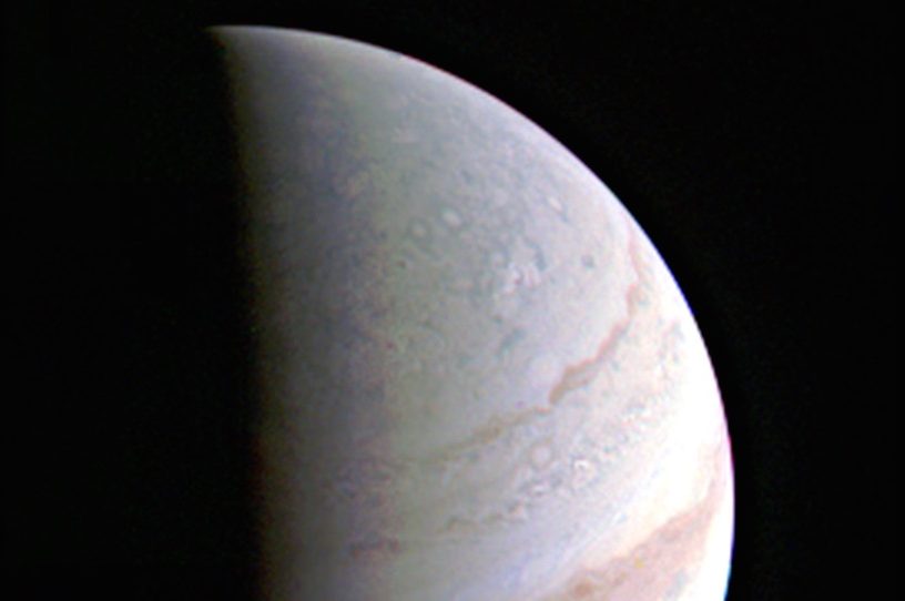 juno jupiter orbite image rapprochée sonde