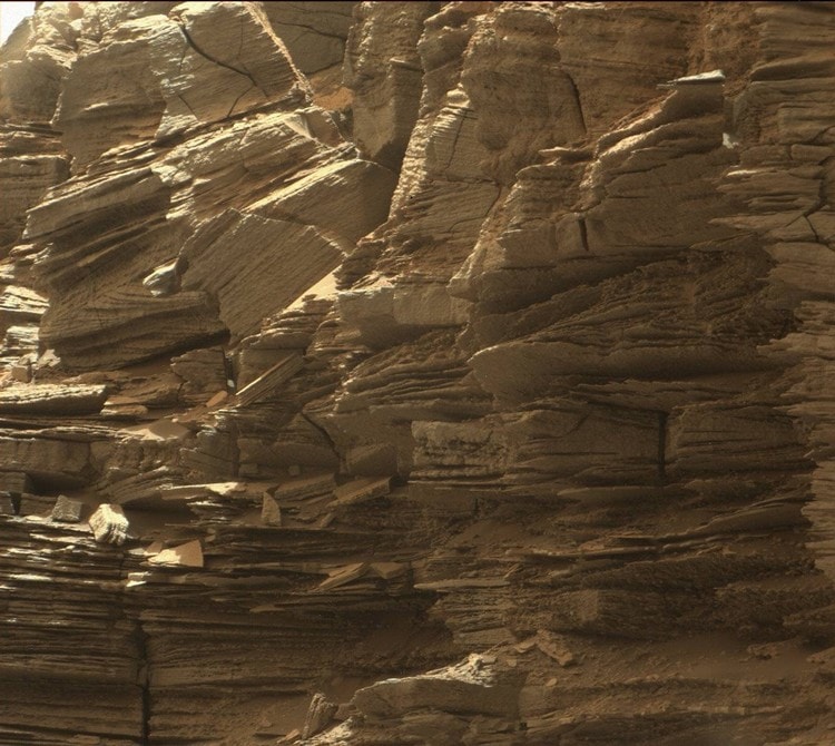 mars roche stratifiée rover curiosity paysage martien mont sharp aeolis mons roches