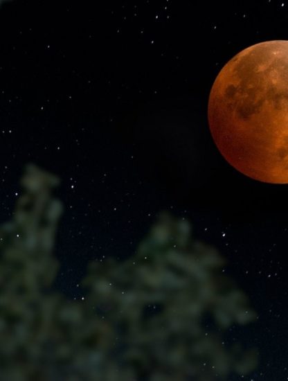 super lune chasseur sang rouge orange