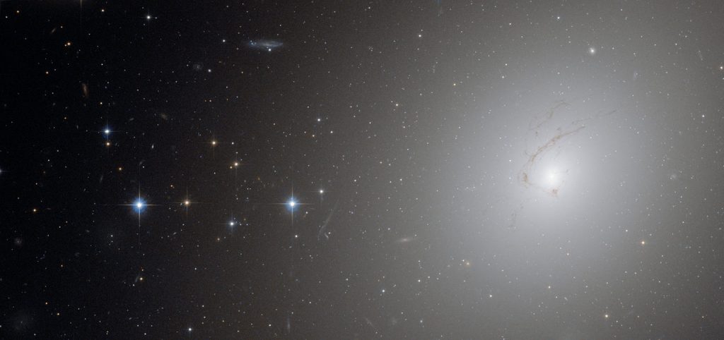 galaxie elliptique amas du centaure