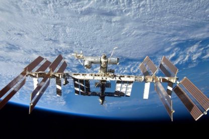 iss station spatiale internationale spacex bactérie superbactérie