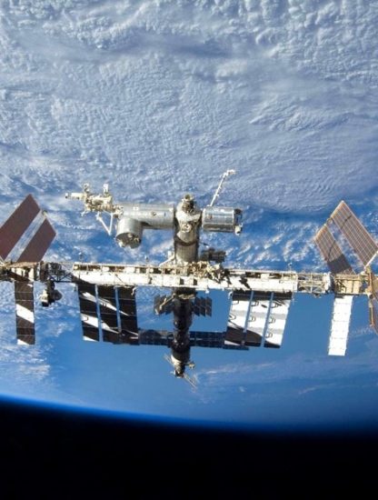 iss station spatiale internationale spacex bactérie superbactérie