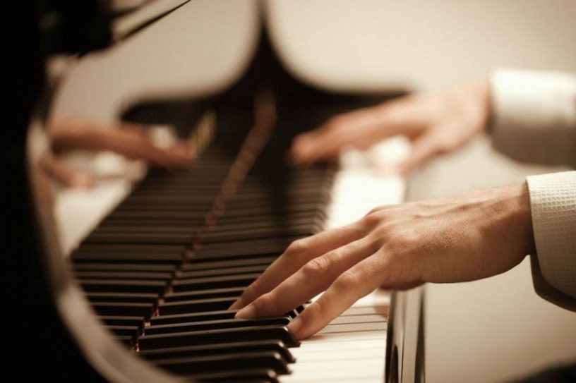 apprentissage piano fonction motrice compétence moteur cerveau entrainement
