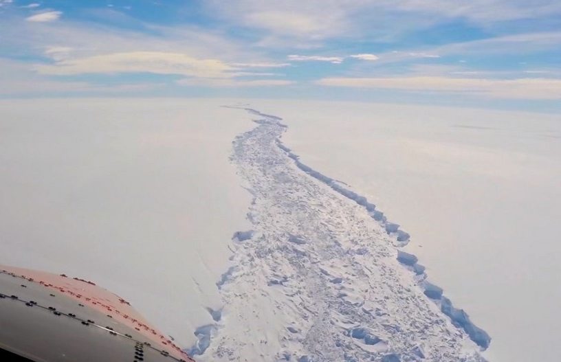 barriere de glace larsen c antarctique fissure faille vol