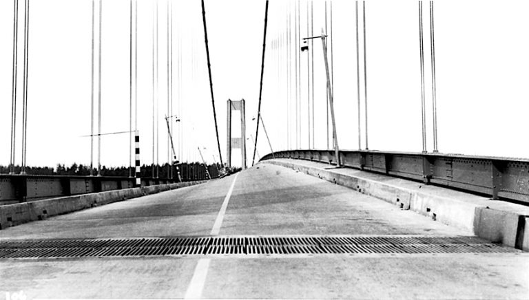pont resonance tacome détroit narrows 1940