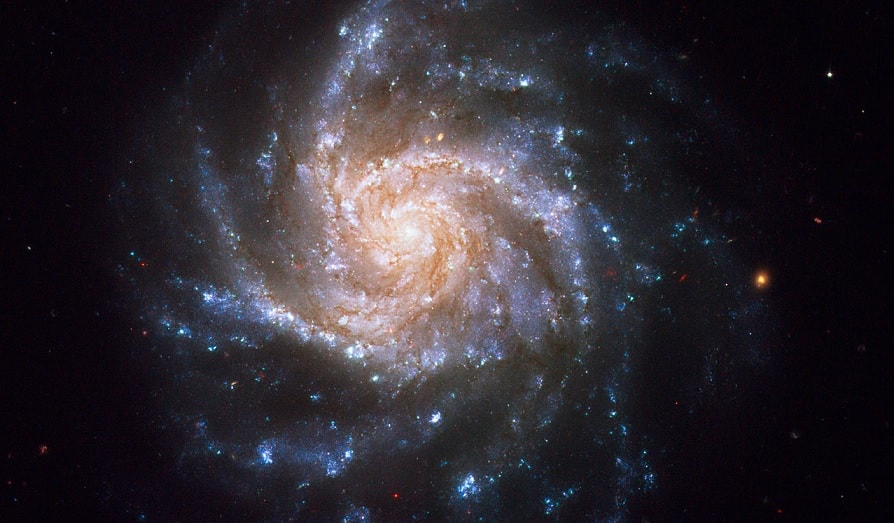 Toutes les galaxies à disque effectuent un tour complet chaque milliard