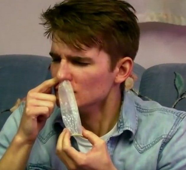 aspirer inspirer sniffer préservatif nez challenge défi