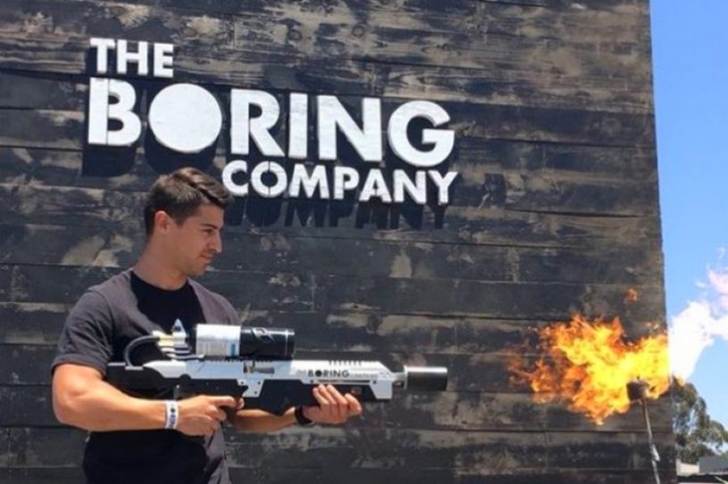 boring company lance flamme lanceflamme arme