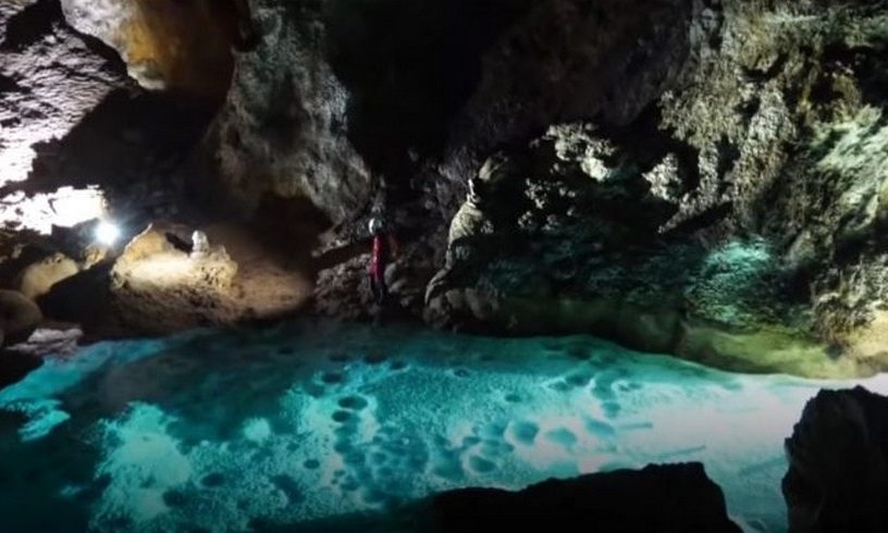 gouffre grotte chine caverne sous terrain