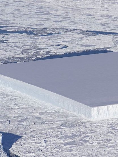 iceberg rectangulaire nasa octobre 2018