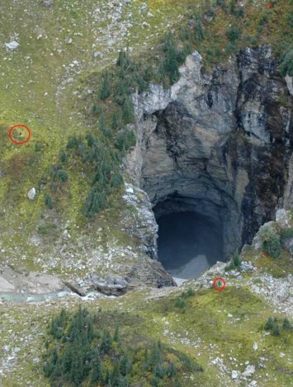 grotte caverne trou decouverte canade geante