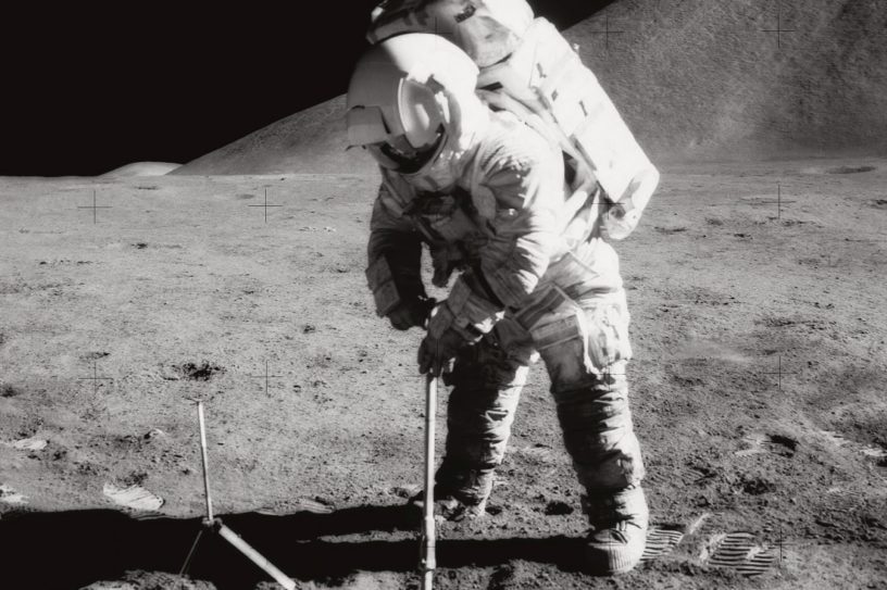 astronaute roche lune