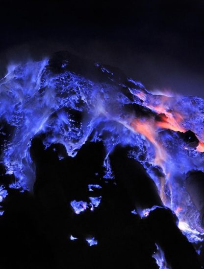 volcan lave bleue