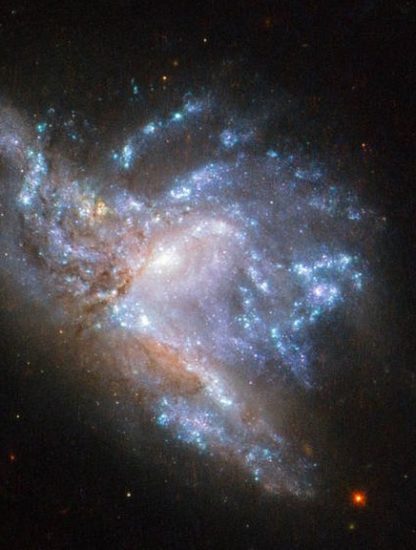 galaxie collision hubble nasa fusion