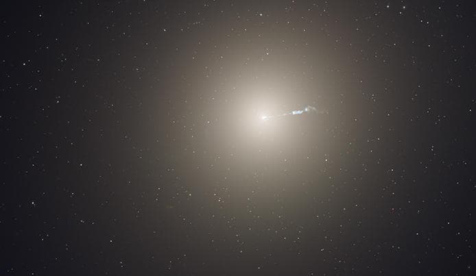 m87 galaxie hubble
