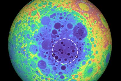 anomalie gravitationnelle lune tache etrange cratere