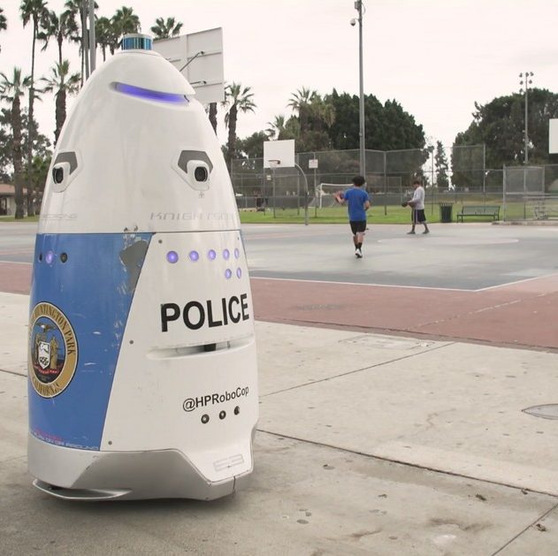 robot patrouille police parc los angeles
