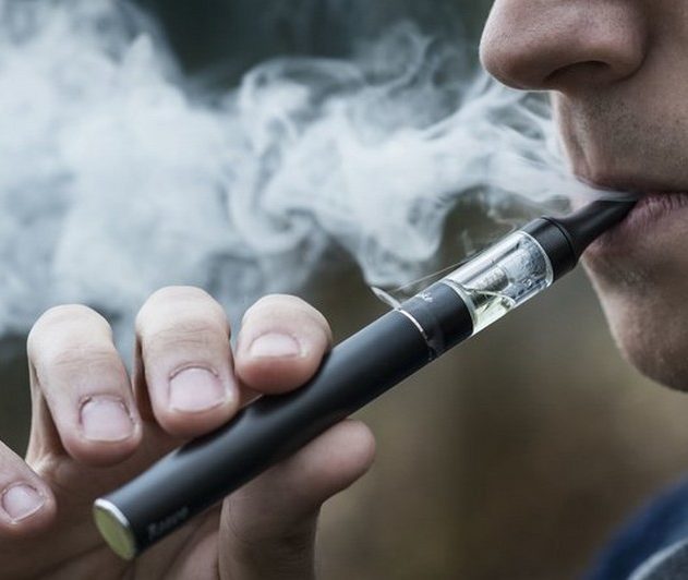 e-cigarette cigarette electronique fumer vapotage vapoter