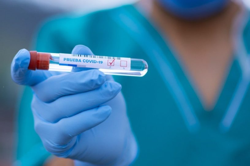 test traitement antiacide covid19