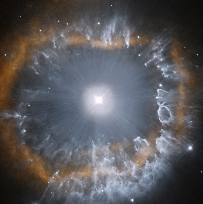 étoile variable lumineuse bleue AG Carinae