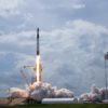 spacex lance succes quatre astronautes crew dragon couv