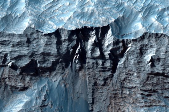 nouvelles images epoustouflantes canyon valles marineris mars