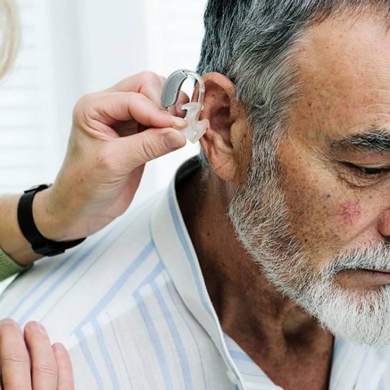 compenser perte audition grace appareils auditifs