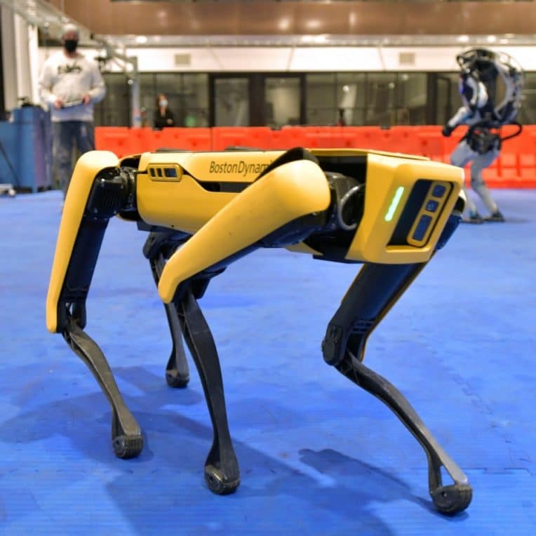 retrait chien robot police New York