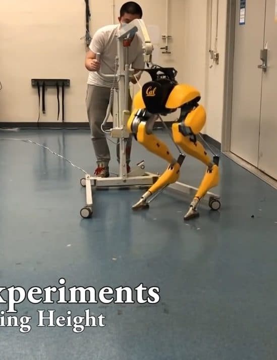 robot bipede apprend marcher par lui meme