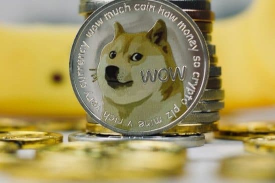 cadre goldman sachs demissionne gagne millions dogecoin