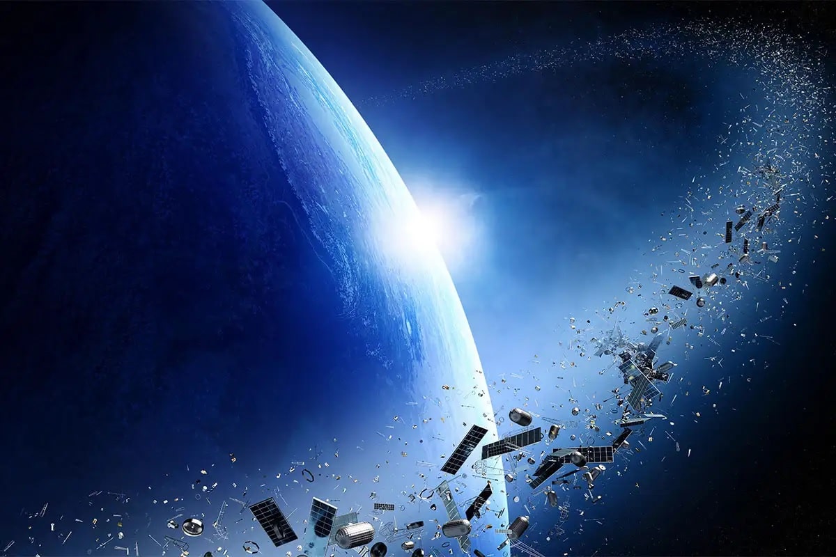 Comment de très petits débris spatiaux causent-ils d’importants dommages ?