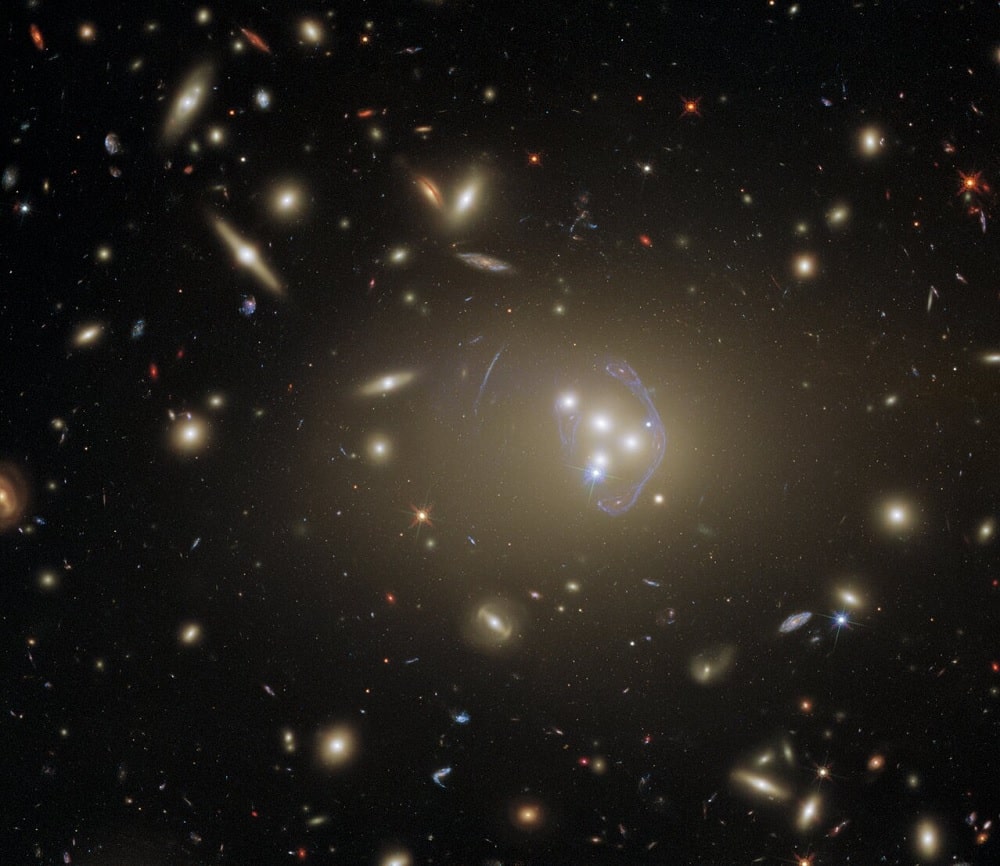 foto hubble amas galaxias abell 3827