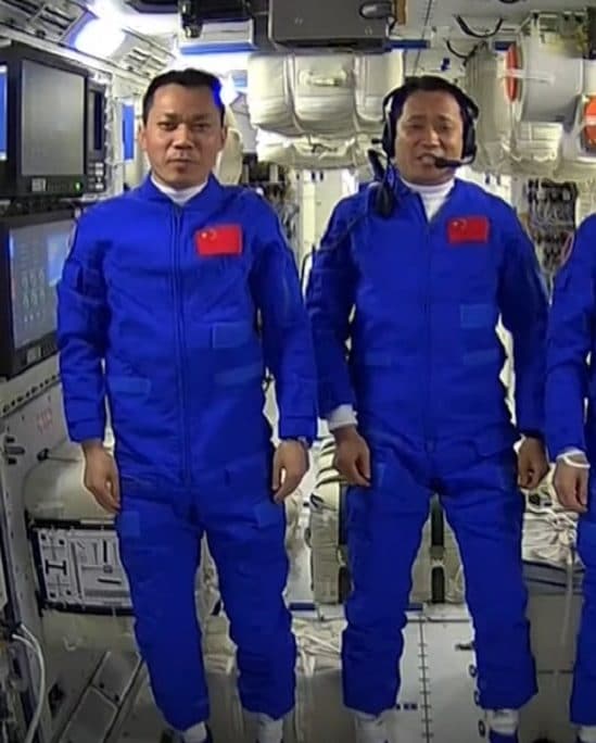 astronautes mission shenzhou investissent station spatiale tiangong3