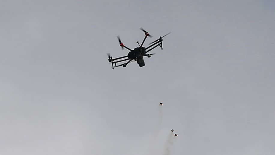 israel utilise premier essaim drones guides par ia attaques contre gaza