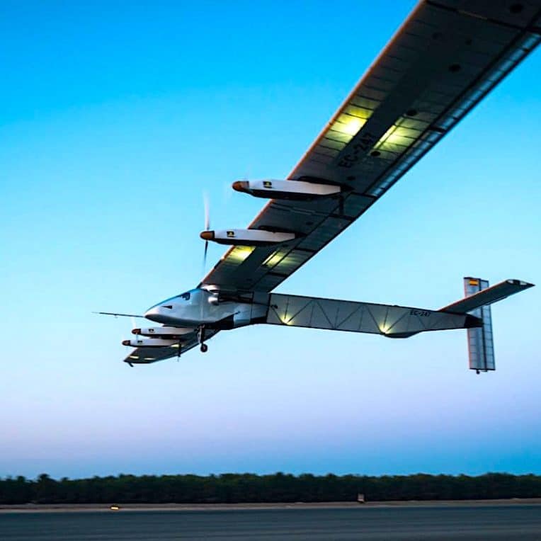 marine americaine avion solaire capable voler 90 jours