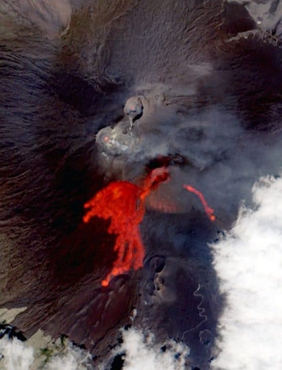 satellite capture 50e eruption etna 2021