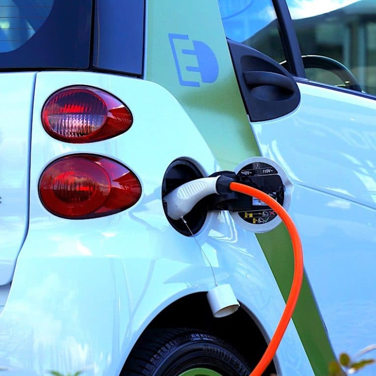 voitures electriques couteraient jusqua 40 pourcent de moins entretenir