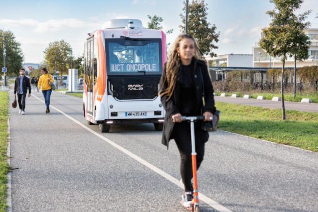 das erste autonome Fahrzeug, das für den öffentlichen Straßenverkehr in Europa zugelassen ist