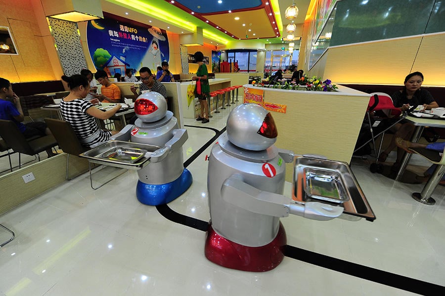 robots serveurs restaurant chine