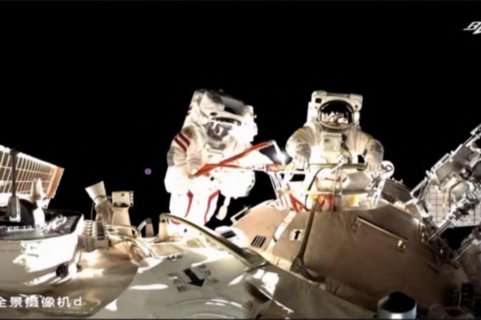 elon musk accuse par chine mettre en danger station spatiale