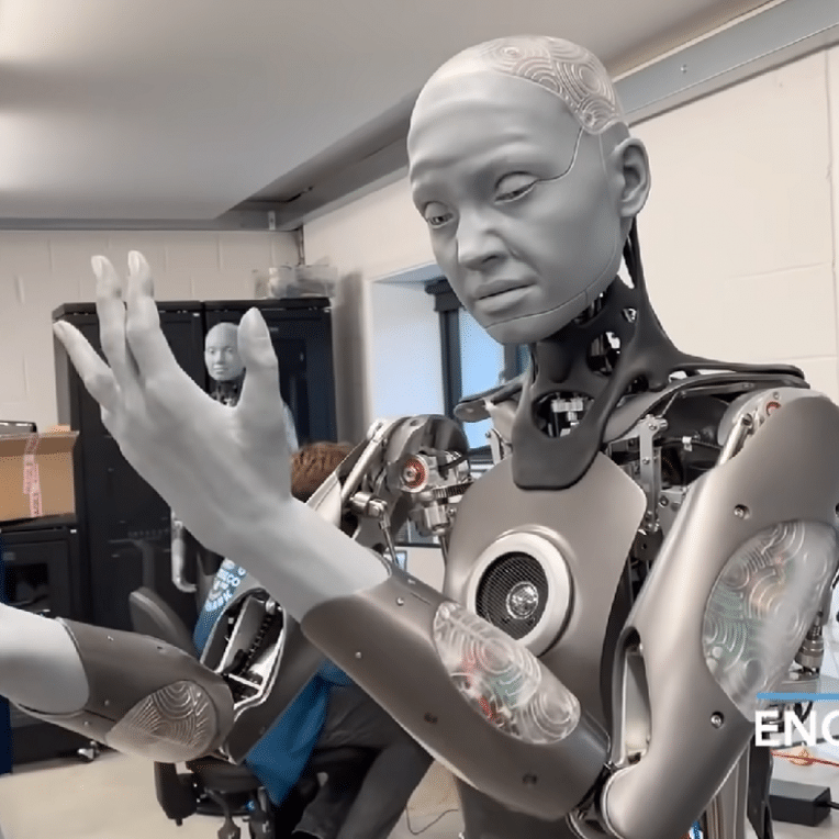 robot humanoide expressions faciales etonnamment naturelles couv