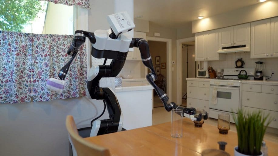 robot thr3 domestique toyota