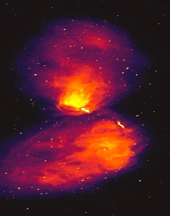 trou noir supermassif explose proximite terre