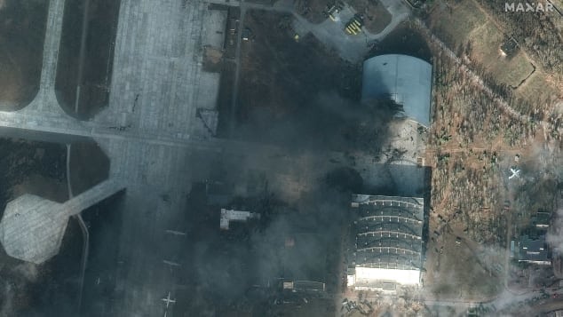 photo satellite hangar mriya