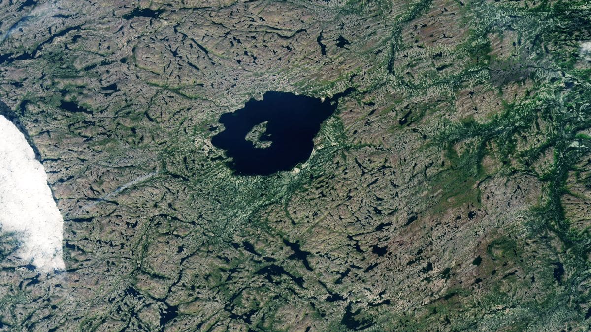 mistastin cratere lac