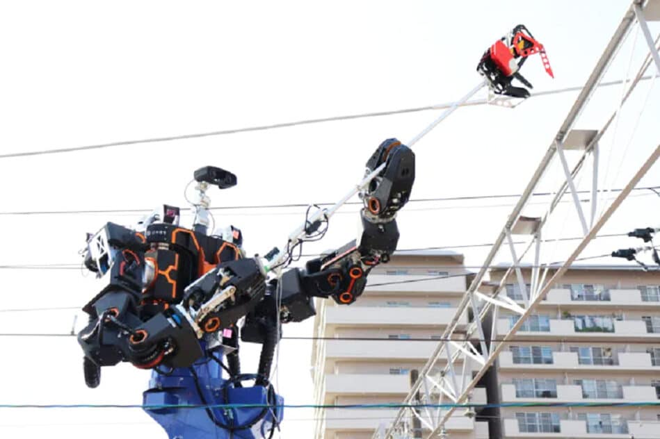 robot geant reparer lignes electriques