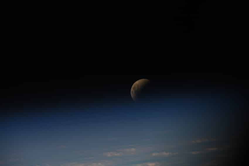 Eclipse de luna de la ISS